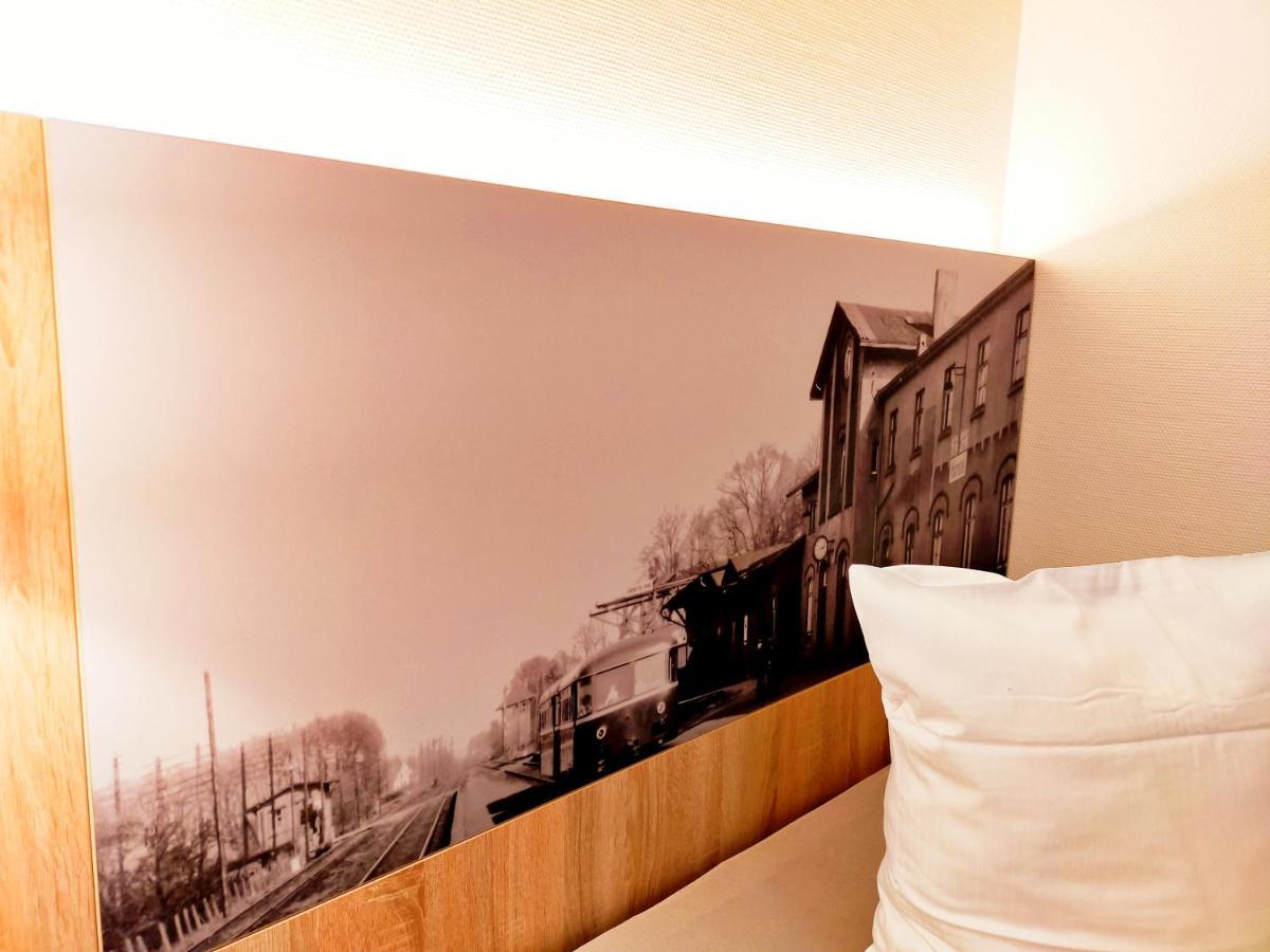 Hotel Xtra Gleis โฮร์สเทล ภายนอก รูปภาพ