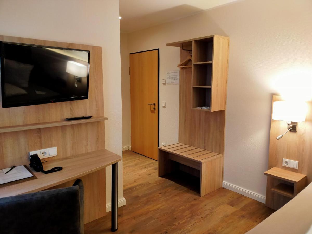 Hotel Xtra Gleis โฮร์สเทล ภายนอก รูปภาพ